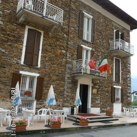 Il Campanile Hotel - La Cantina Del Pittore Miazzina Экстерьер фото